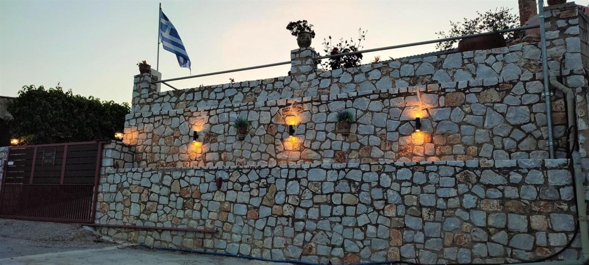 Aoria Traditional House With Stuning Mountain View Loulos Exterior photo